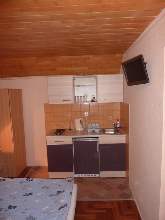 Vadasztanya Apartmanhazak Siofok Bilik gambar