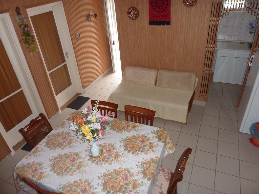 Vadasztanya Apartmanhazak Siofok Bilik gambar
