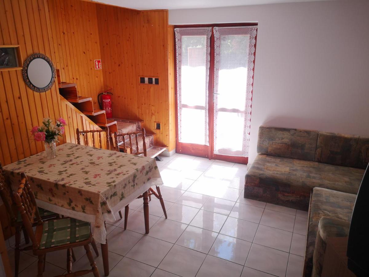 Vadasztanya Apartmanhazak Siofok Luaran gambar
