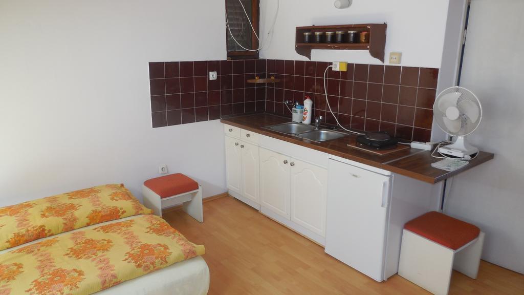 Vadasztanya Apartmanhazak Siofok Luaran gambar